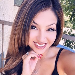 Meet your Posher, Brianna